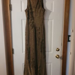 Andrea Polizi Gold thread stretchy sleeveless pullover evening dress. Size 13